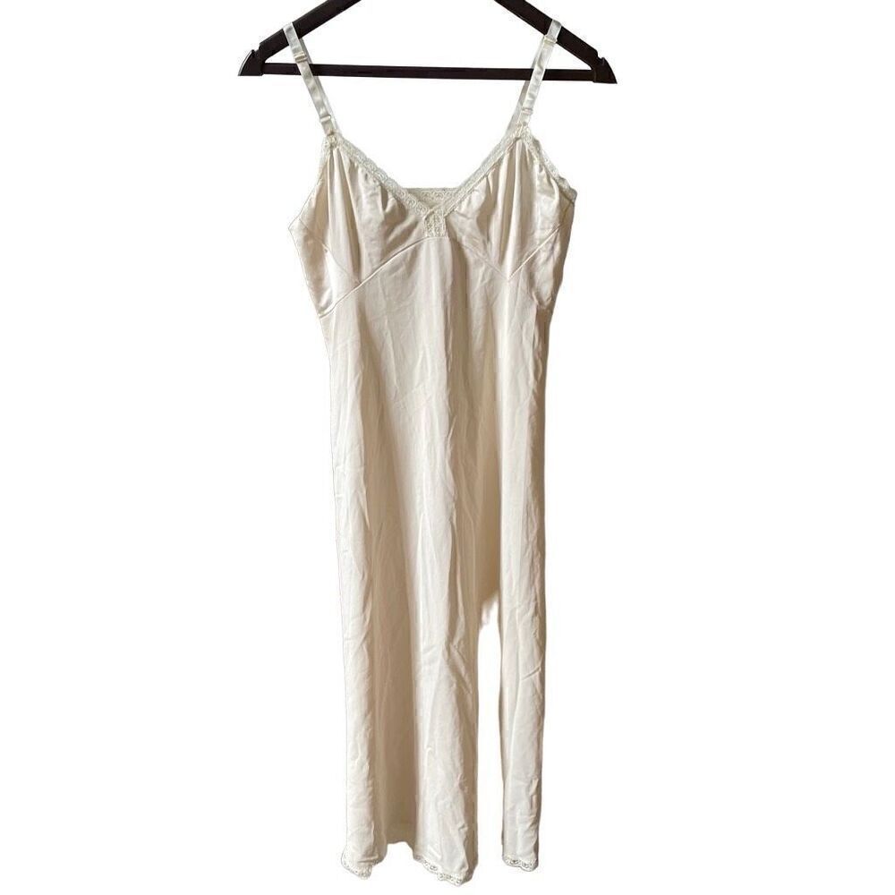Vintage Shadowline Full Slip Womens 34 MS Pale Yellow Lace Trim Adjustable Strap